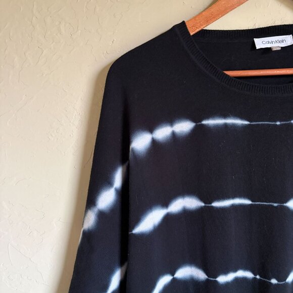 DRAFT Calvin Klein Size L/XL Ikat Tie Dye Oversized Knit Sweater Black White Bea - Picture 7 of 7